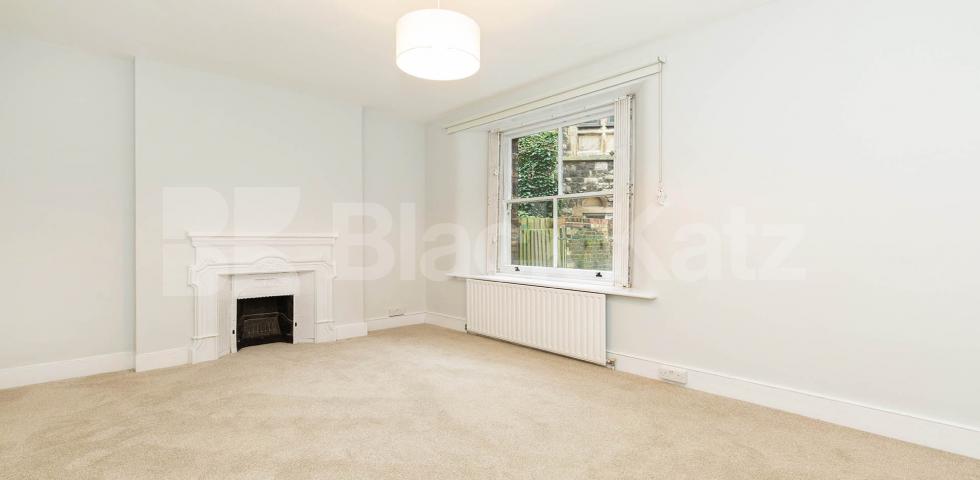 			3 Bedroom, 1 bath, 1 reception Apartment			 Hornsey Lane, Highgate